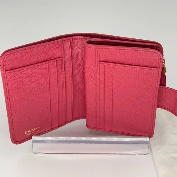 Prada Vibrant Pink Saffiano Leather Bifold Wallet Great Condotion w/Dust Bag - Picture 9 of 13